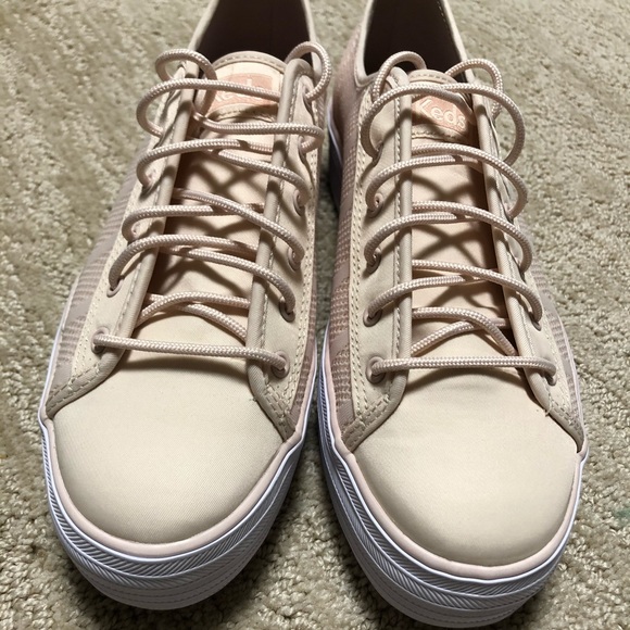 Platform sneakers